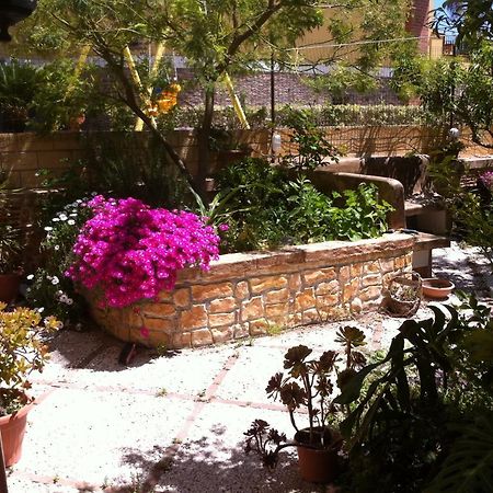 Marinette Bed & Breakfast Barcellona-Pozzo di Gotto Luaran gambar